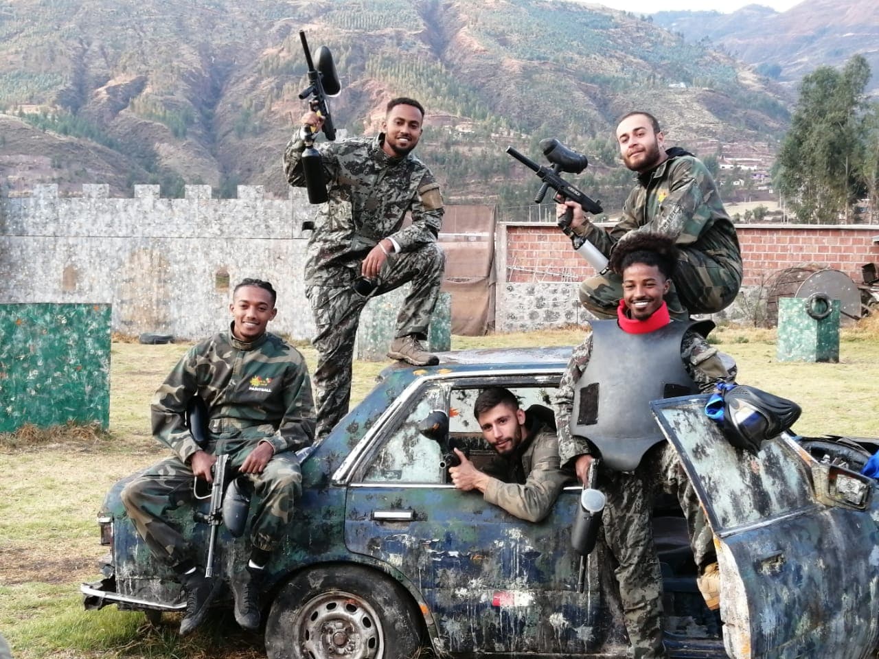 Paintball y Fútbol en burbujas